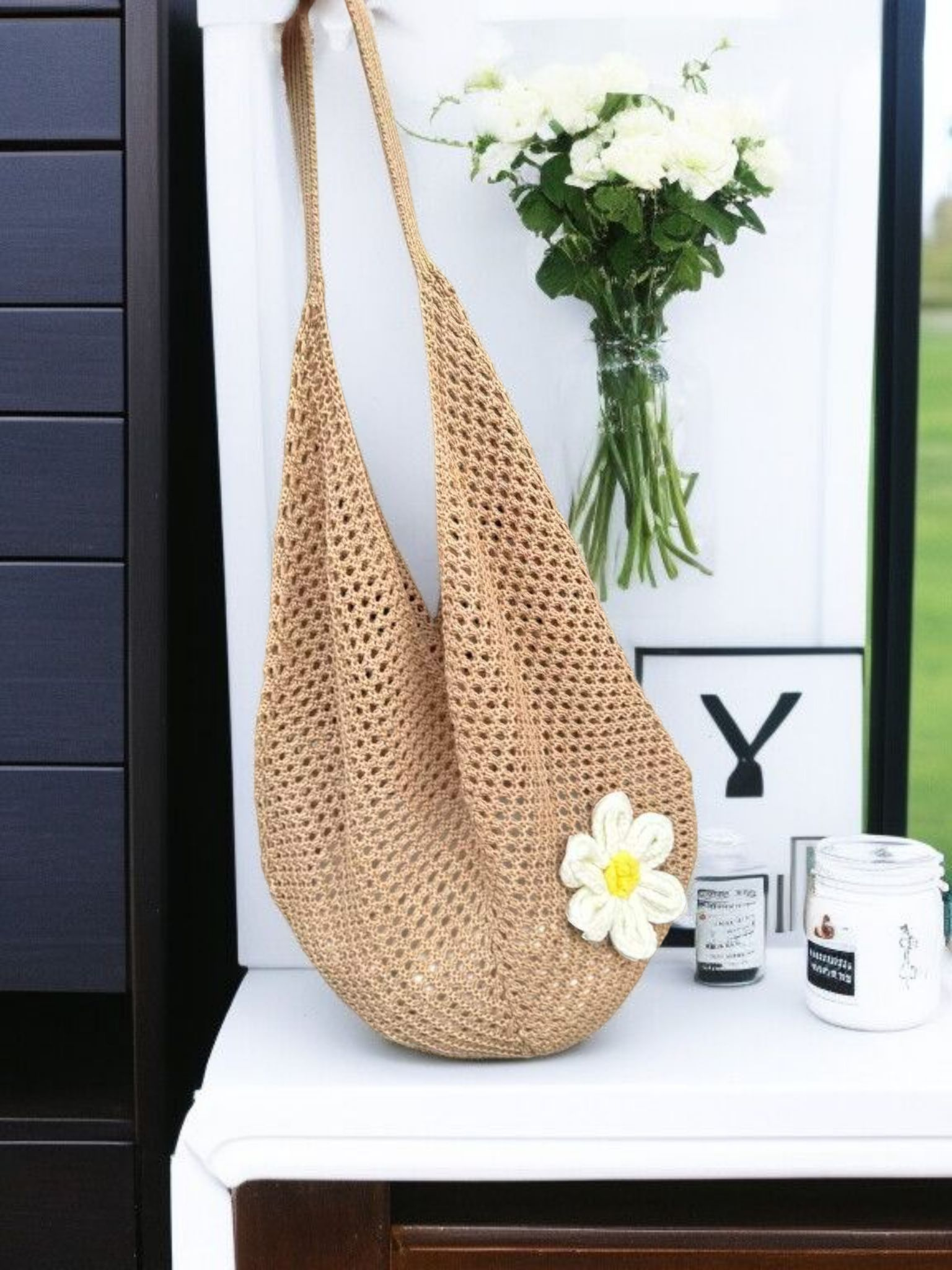 Daisy Breeze Crochet Shoulder Bag