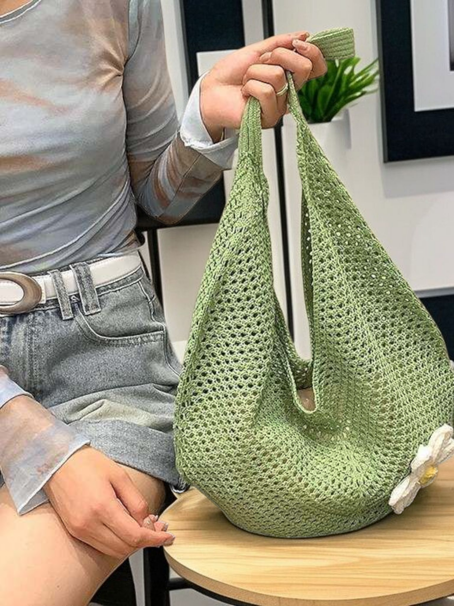 Daisy Breeze Crochet Shoulder Bag
