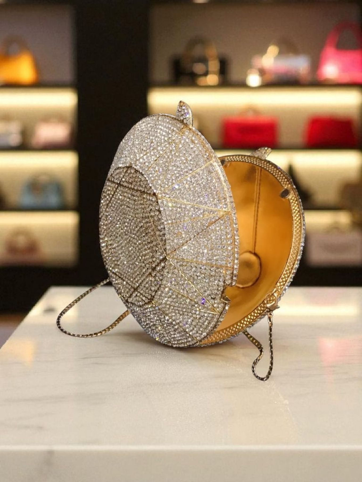 Diamond Cut Crystal Clutch – Luxury Round Rhinestone Evening Bag Silver/Gold