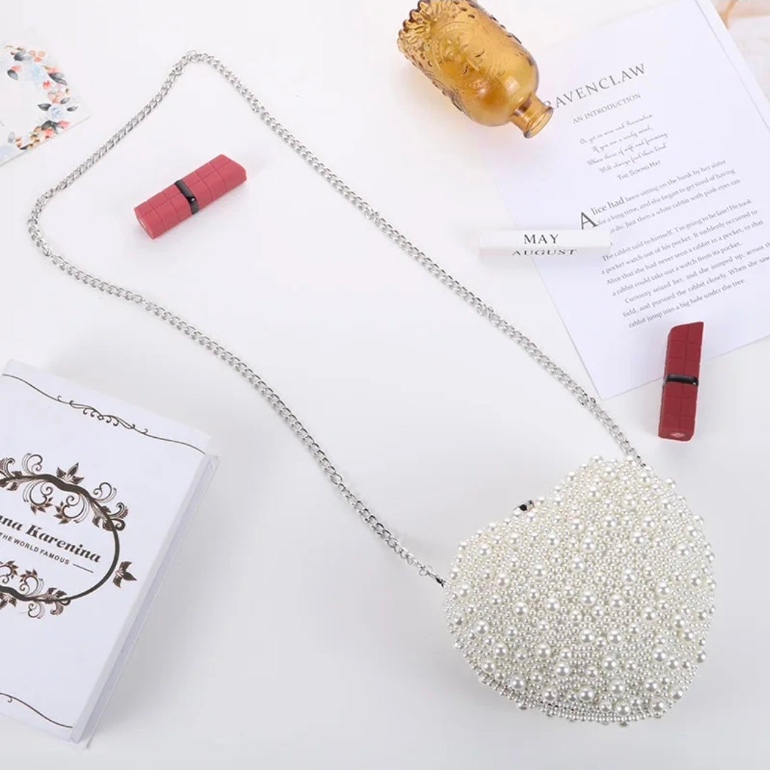 White Pearl Heart-Shaped Clutch – Elegant Bridal Handbag