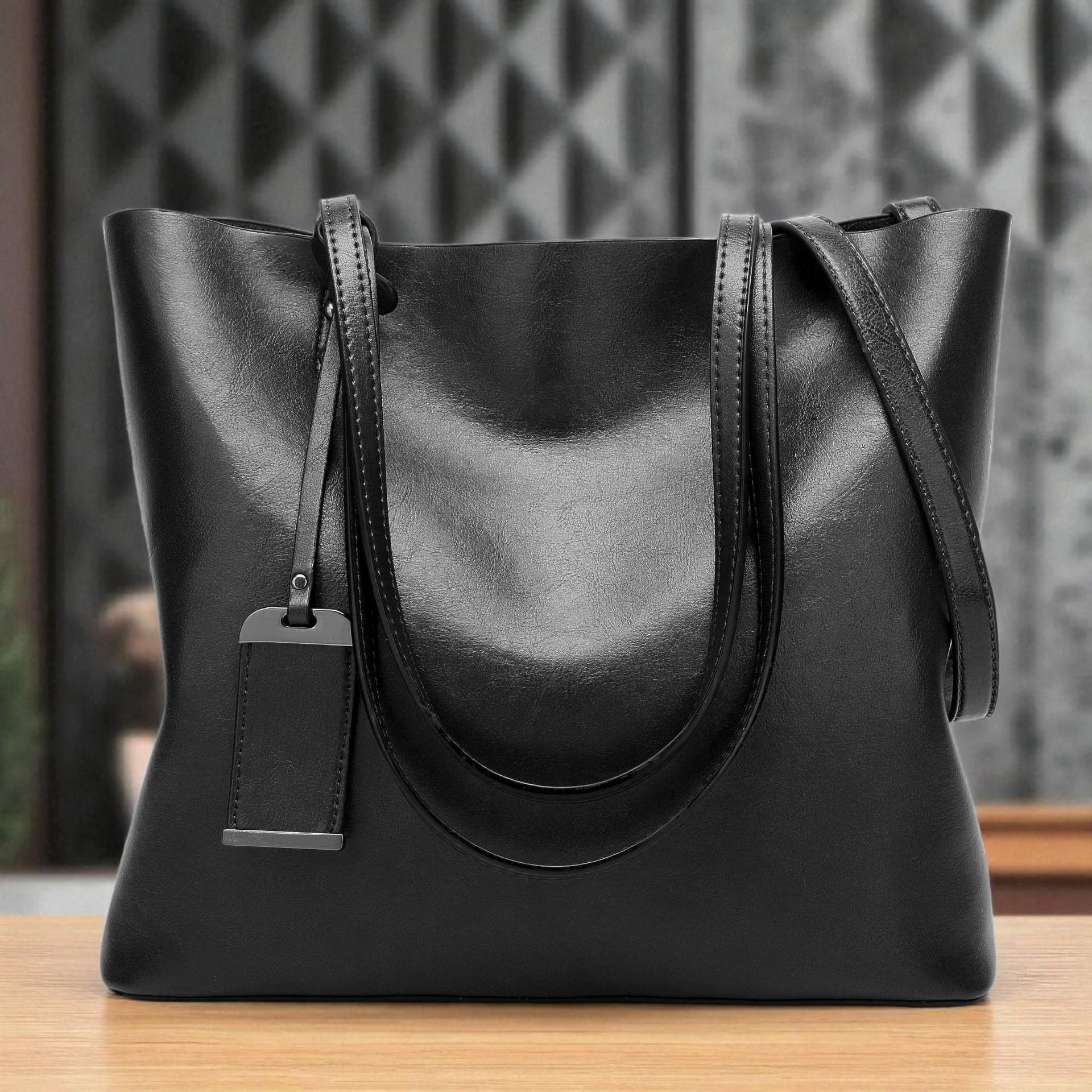 Urban Essential Leather Tote