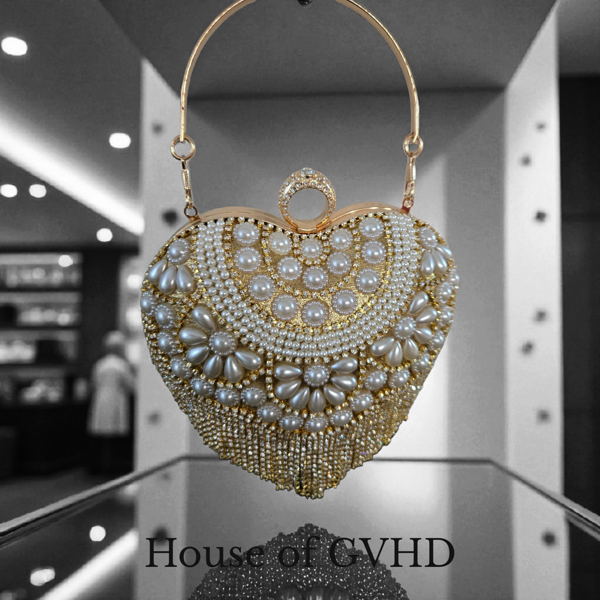 Heart-Shaped Pearl & Gold Beaded Handbag – Luxury Bridal Purse