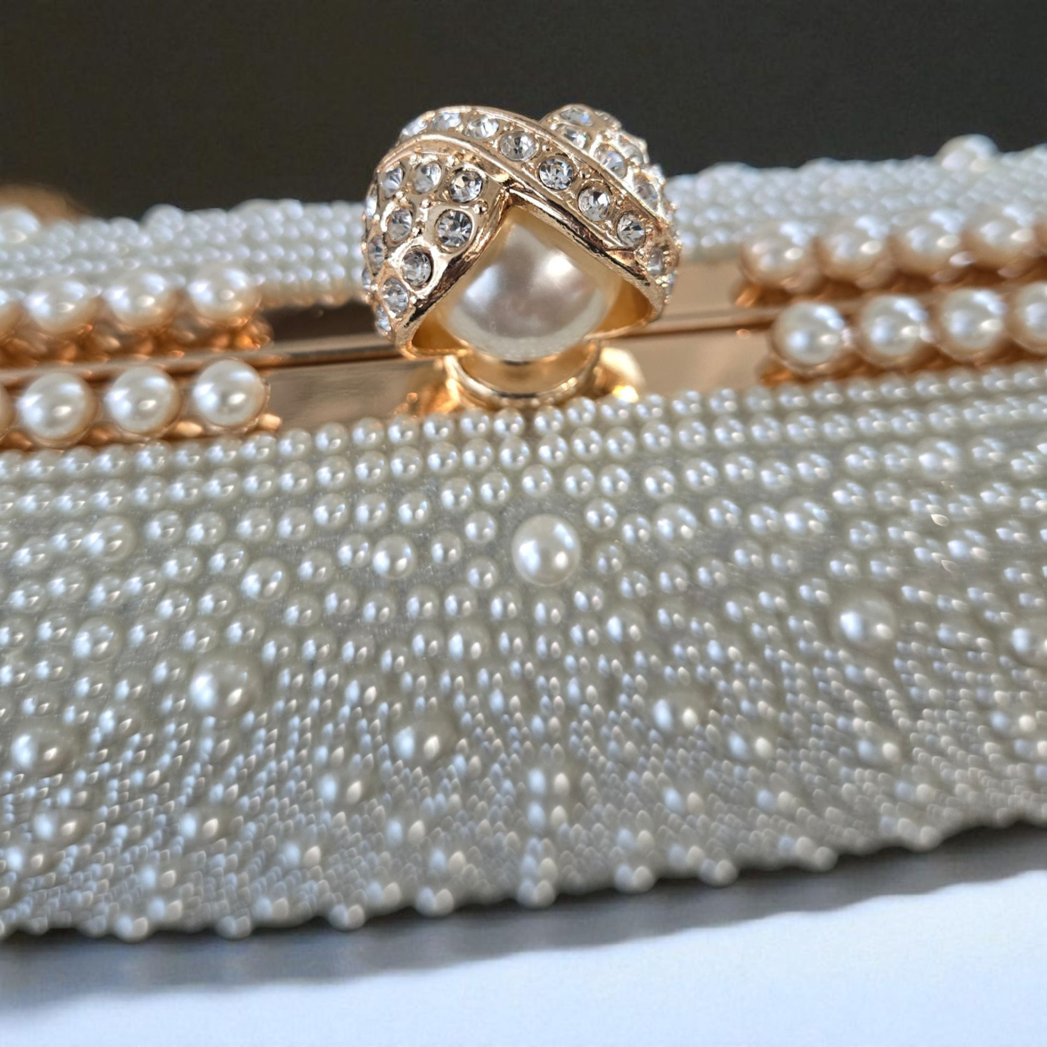 Luxury Beaded Pearl Clutch – Elegant Bridal Handbag
