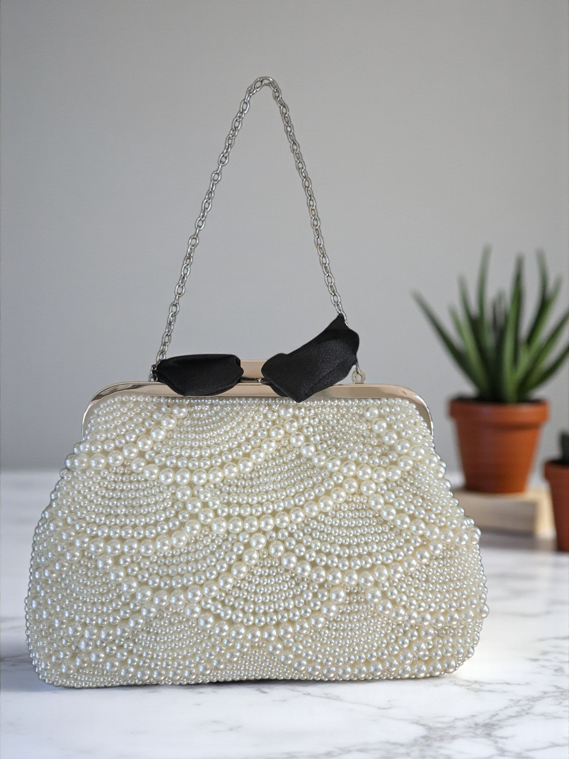 Pearl Beaded Handbag with Black Bow – Elegant Bridal Purse