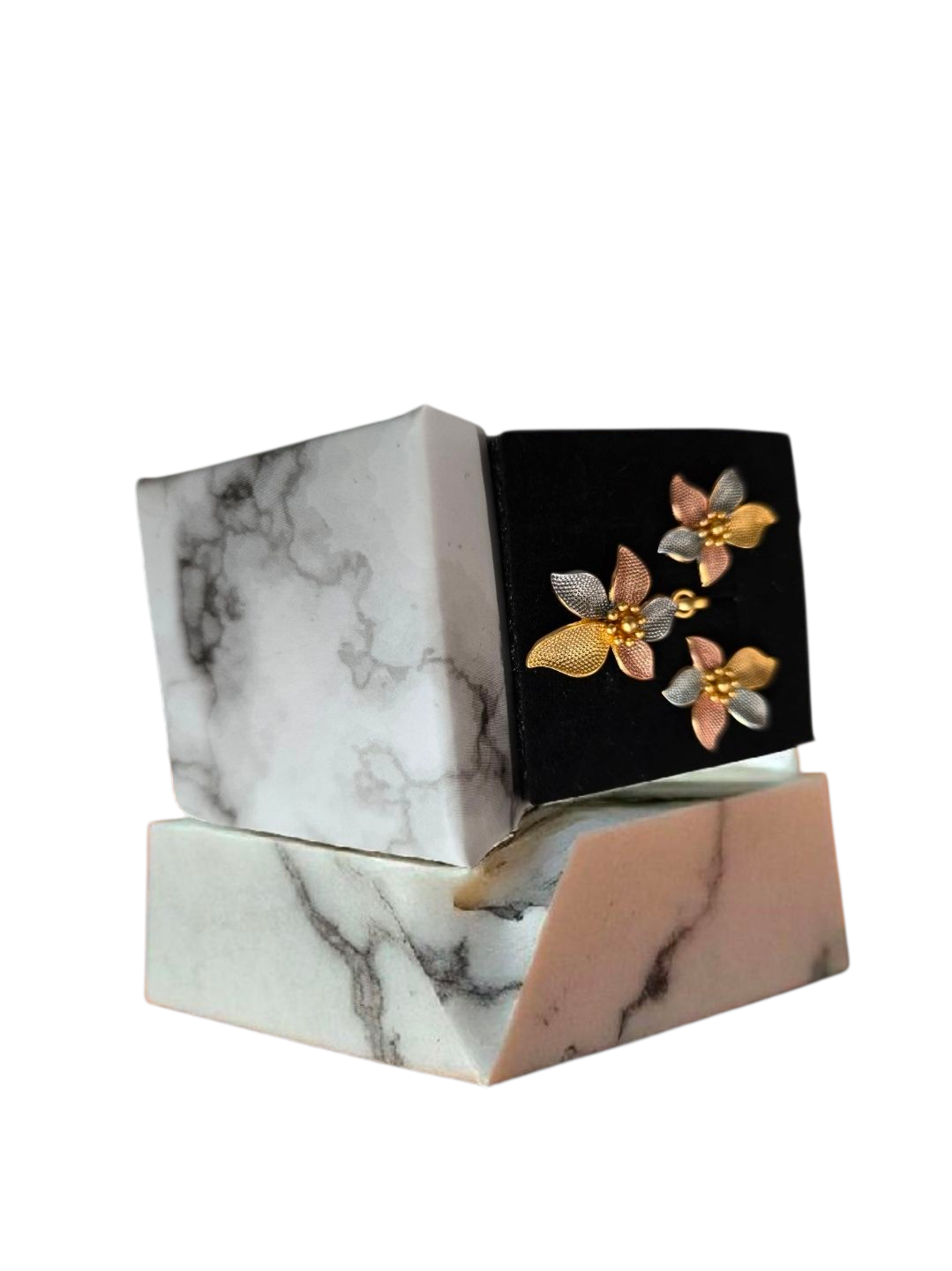 Tri-Tone Floral Jewelry Set – Earrings & Pendant in Gold, Silver & Rose Gold