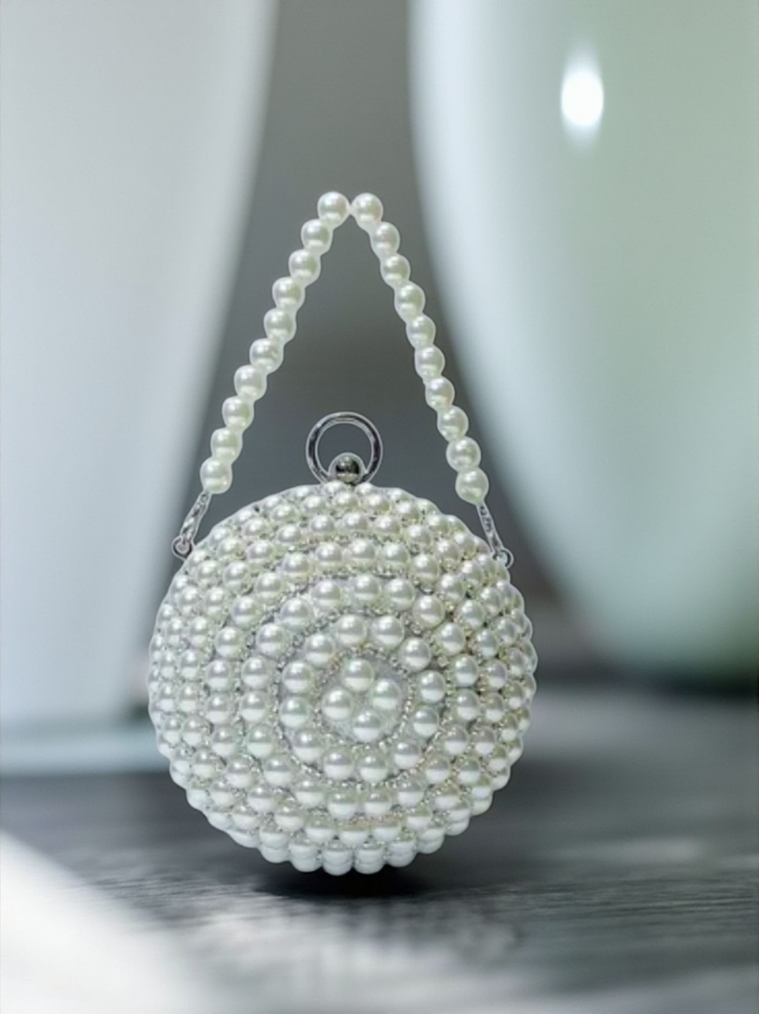 Round Pearl Beaded Clutch – Luxury Bridal Evening Bag